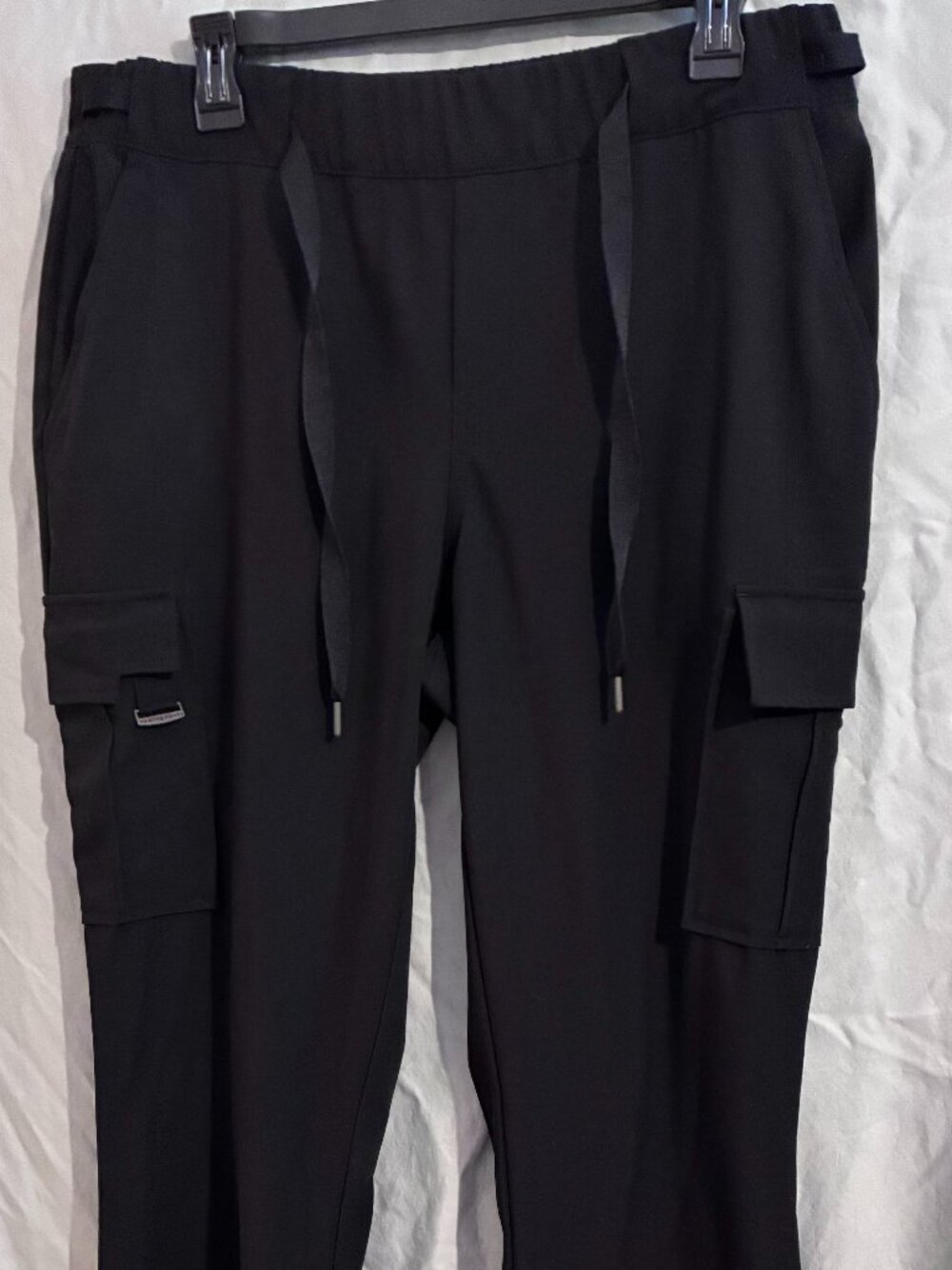 Healing Hands black Scrub Pants size Large Petite